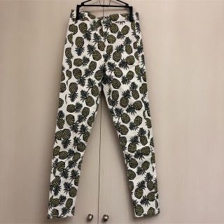 トップショップ(TOPSHOP)のTOPSHOP スキニーストレッチパンツ　パイナップル　(スキニーパンツ)