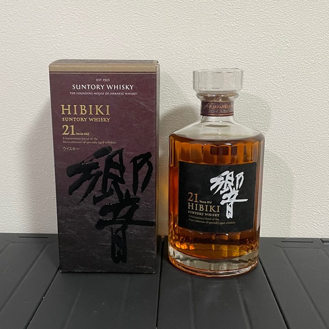 【新品・未開栓】響21年　700ml カートン付き