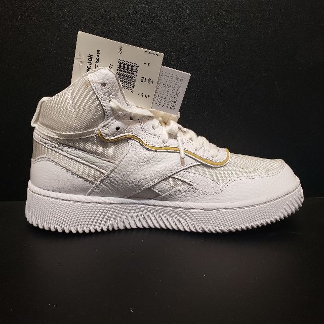 【予約販売】本靴ンスパイア Reebok ハイカットスニーカー 8の通販 by 欧州靴