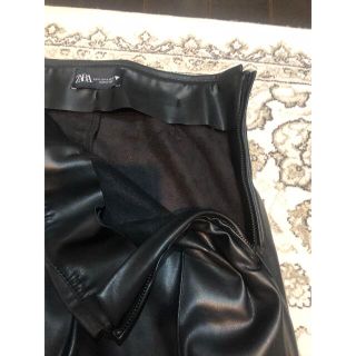 ザラ(ZARA)のZARA レザーパンツ(スキニーパンツ)