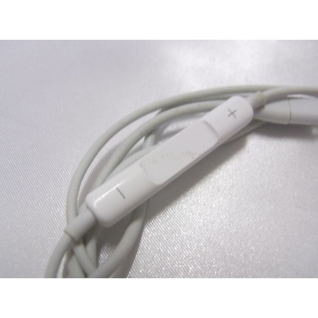 Apple - 中古品 イヤホン Apple EarPods 3.5mm plug YEH-5の通販 by lalalady's shop｜アップル ならラクマ