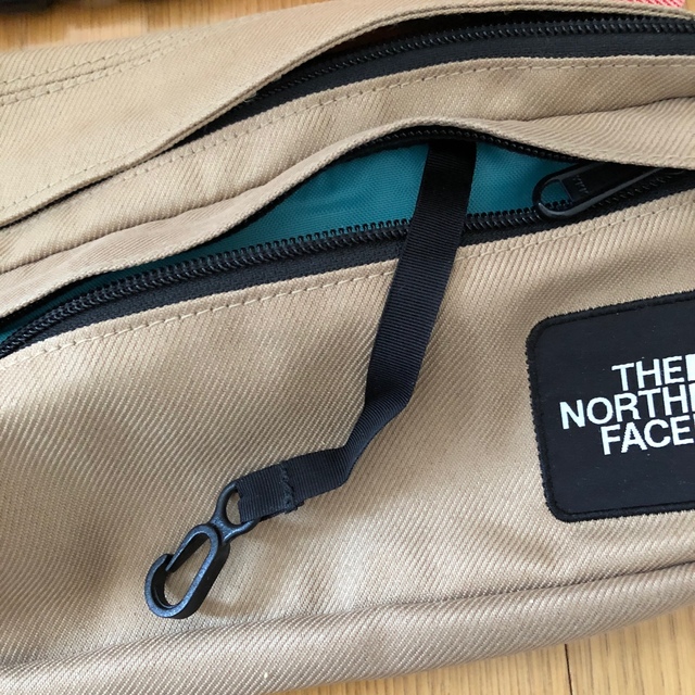 THE NORTH FACE(ザノースフェイス)のTHE NORTH FACE ウエストポーチ⭐️お値下げ レディースのバッグ(ボディバッグ/ウエストポーチ)の商品写真