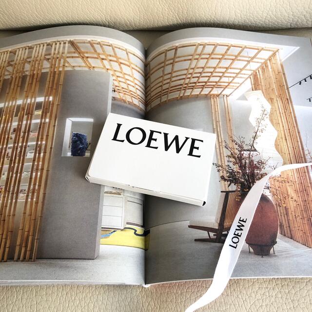 LOEWE(ロエベ)のLOEWEロエベ トワレお試しアトマイザー香水 エンタメ/ホビーの雑誌(ファッション)の商品写真