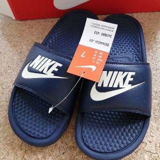 ナイキ(NIKE)の新品　ナイキ　NIKEベナッシ　25センチ(サンダル)