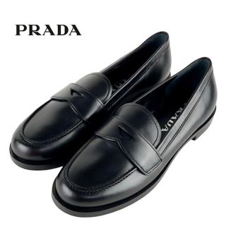 プラダ(PRADA)のPRADA プラダ　ローファー 黒 サイズ37(ローファー/革靴)