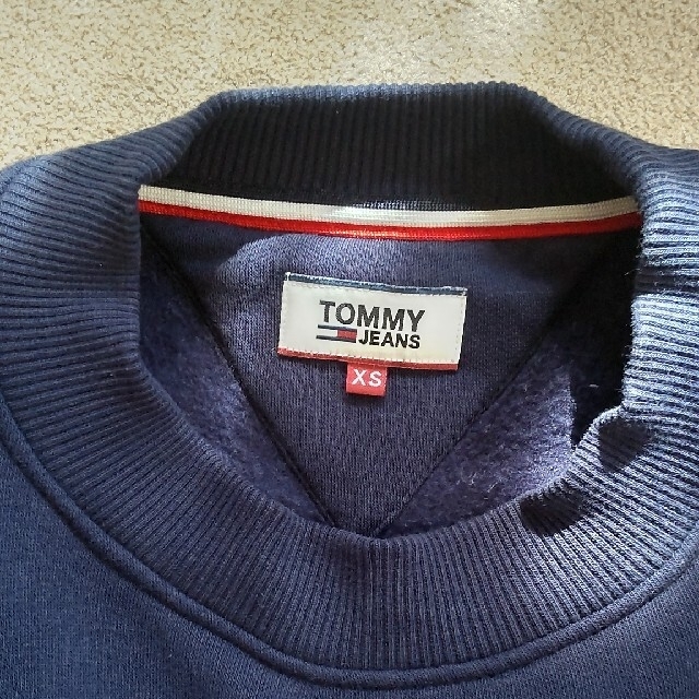TOMMY(トミー)のトミージーンズのトレーナー レディースのトップス(トレーナー/スウェット)の商品写真