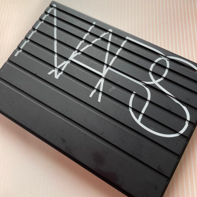 NARS(ナーズ)のNARS エクストリームエフェクト　アイシャドウパレット コスメ/美容のベースメイク/化粧品(アイシャドウ)の商品写真