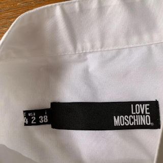 LOVE MOSCHINO ラブモスキーノ　ゴールドハートボタン