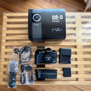 値下OM-D E-M1 Mark IIIパワーバッテリーホルダーHLD-9セット