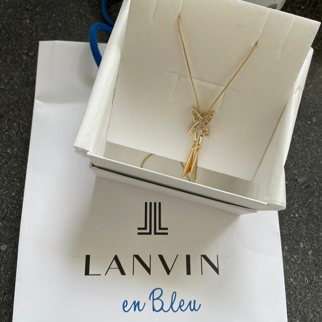 LANVIN en Bleu(ランバンオンブルー)のLANVIN en Bleu レディースのアクセサリー(ネックレス)の商品写真