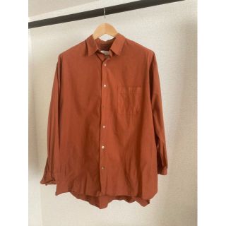 マーカウェア(MARKAWEAR)のmarkaware COMFORT-FIT シャツ　レンガ ブラウン(シャツ)