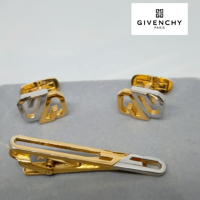 GIVENCHY(ジバンシィ)のジバンシー　ネクタイピン　カフスボタン　セット メンズのファッション小物(ネクタイピン)の商品写真