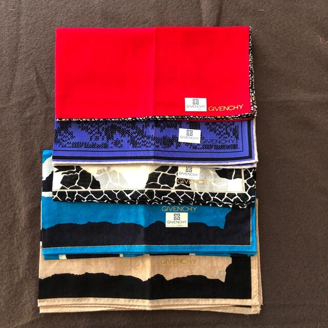 GIVENCHY(ジバンシィ)のメンズ　ブランドハンカチ　GIVENCHY  5枚セット メンズのファッション小物(ハンカチ/ポケットチーフ)の商品写真