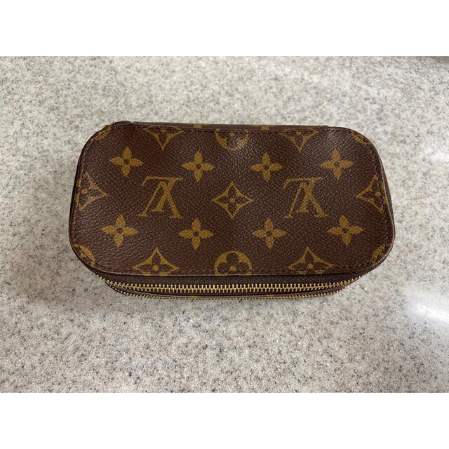 LOUIS VUITTON(ルイヴィトン)の ルイヴィトン M47510 モノグラム　トゥルース ブラッシュPMポーチ レディースのファッション小物(ポーチ)の商品写真