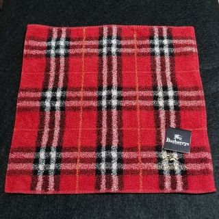 バーバリー(BURBERRY)のBURBERRYタオルハンカチ Burberrys レッド(2枚)(ハンカチ)