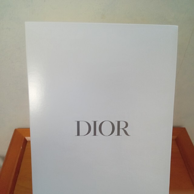 Dior(ディオール)のディオール　スノーオファー　巾着ポーチ付き レディースのファッション小物(ポーチ)の商品写真