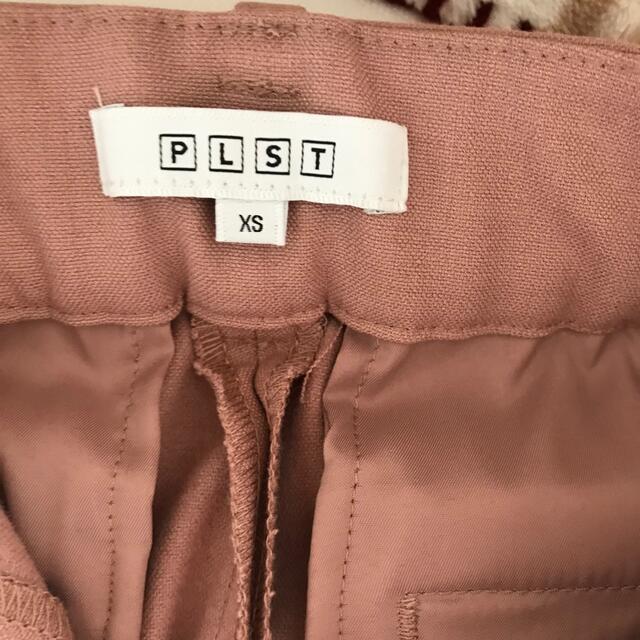 PLST(プラステ)のPLST テーパードパンツ　xs レディースのパンツ(その他)の商品写真