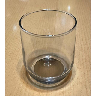 ムジルシリョウヒン(MUJI (無印良品))の無印良品 ガラスコップ 薄黒いコップ(グラス/カップ)