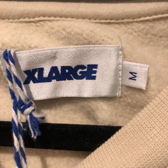 XLARGE(エクストララージ)の【海外限定】X-LARGE ロゴ スウェット トレーナー オフホワイト ベージュ メンズのトップス(パーカー)の商品写真