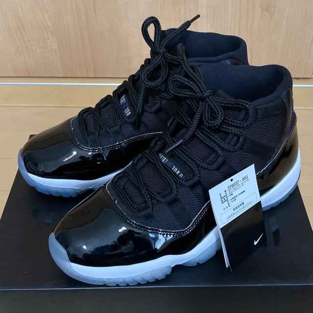 NIKE AIR JORDAN 11 RETRO