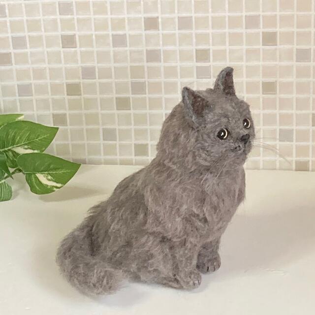 サンプルページ  灰色 グレー  猫ちゃん  羊毛フェルト ハンドメイドのぬいぐるみ/人形(ぬいぐるみ)の商品写真