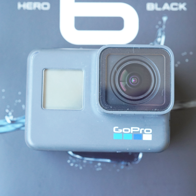 GoPro(ゴープロ)のGoPro HERO6 予備バッテリーやケースなどセットで！ スマホ/家電/カメラのカメラ(ビデオカメラ)の商品写真