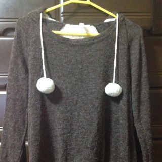 アフリカタロウ(AFRICATARO)のボンボン付きニット🐑✨(ニット/セーター)