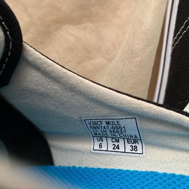 VANS(ヴァンズ)のレディーススニーカー レディースの靴/シューズ(スリッポン/モカシン)の商品写真