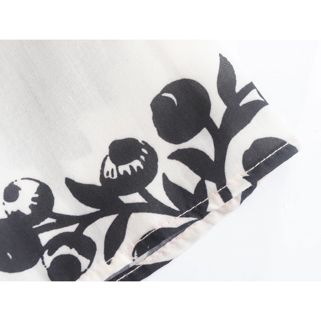 ZARA(ザラ)の🧥2月新作👠7572◆モノトーン フラワー 花柄 ワンピース レディースのワンピース(ミニワンピース)の商品写真