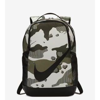 ナイキ(NIKE)の新品未使用 NIKE カモ柄リュック 18L(リュックサック)