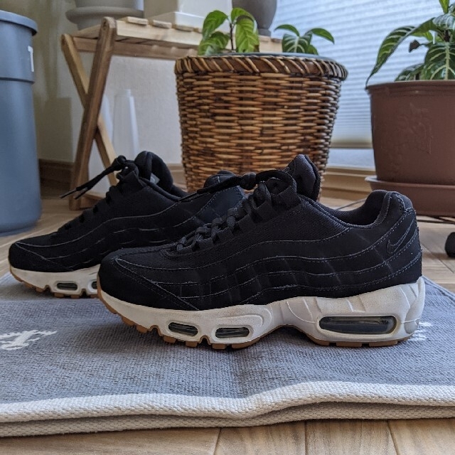 NIKE(ナイキ)のAIRMAX 95 PREMIUM エアマックスプレミアム ウィメンズ レディースの靴/シューズ(スニーカー)の商品写真