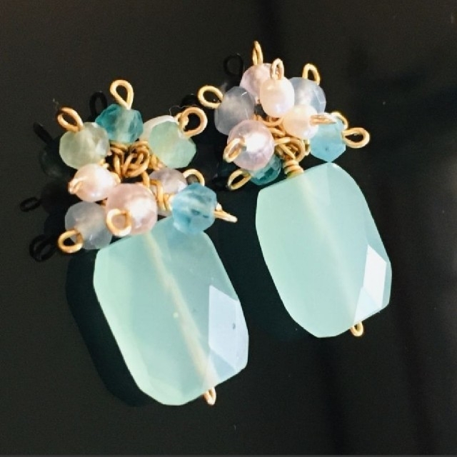 天然石ブルーカルセドニー春色ピアス 2