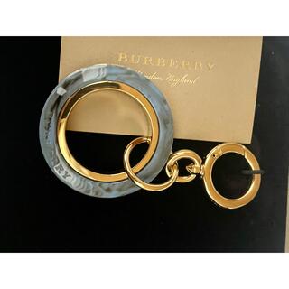 バーバリー(BURBERRY)の定価4.3万 Burberry marble ring charm(チャーム)