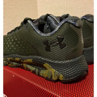 UNDER ARMOUR - UNDER ARMOUR ホバー インフィニット3 カモ ランニング ...