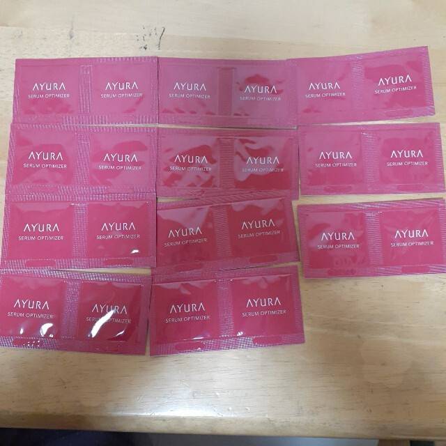 AYURA(アユーラ)のセラムオプティマイザー　サンプル　22包 コスメ/美容のスキンケア/基礎化粧品(美容液)の商品写真