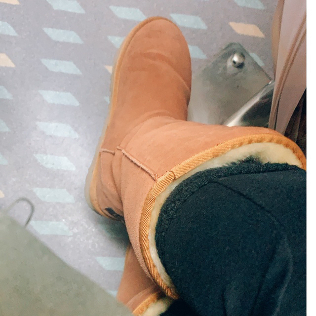 靴/シューズ月末まで値下げムートンブーツ°・*:.。.UGG☆L