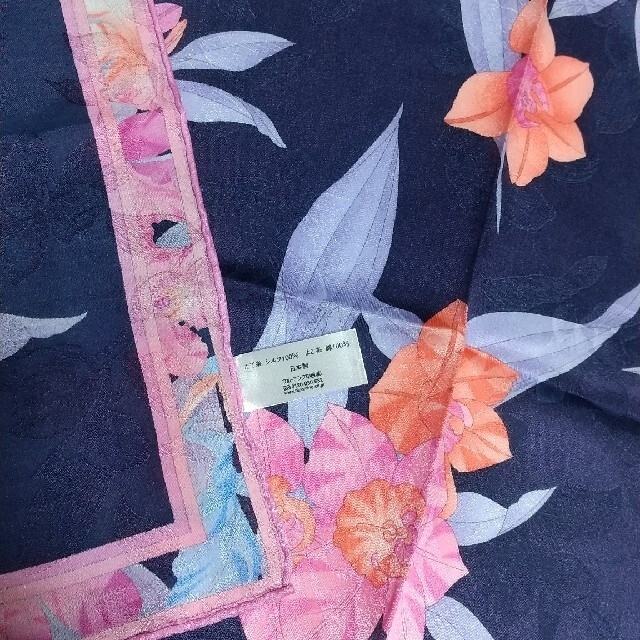 LEONARD(レオナール)のレオナール シルク混ハンカチ スカーフ レディースのファッション小物(ハンカチ)の商品写真