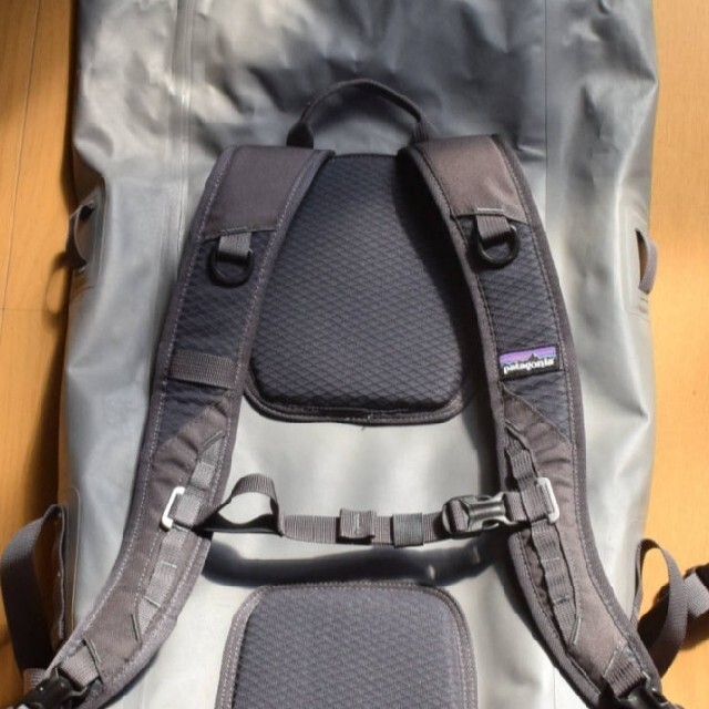 新品同様 パタゴニア ストームフロントロールトップパック 30L