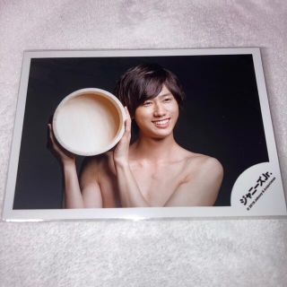 【26】少年たち 阿部亮平 オフショ 桶 公式写真(アイドルグッズ)