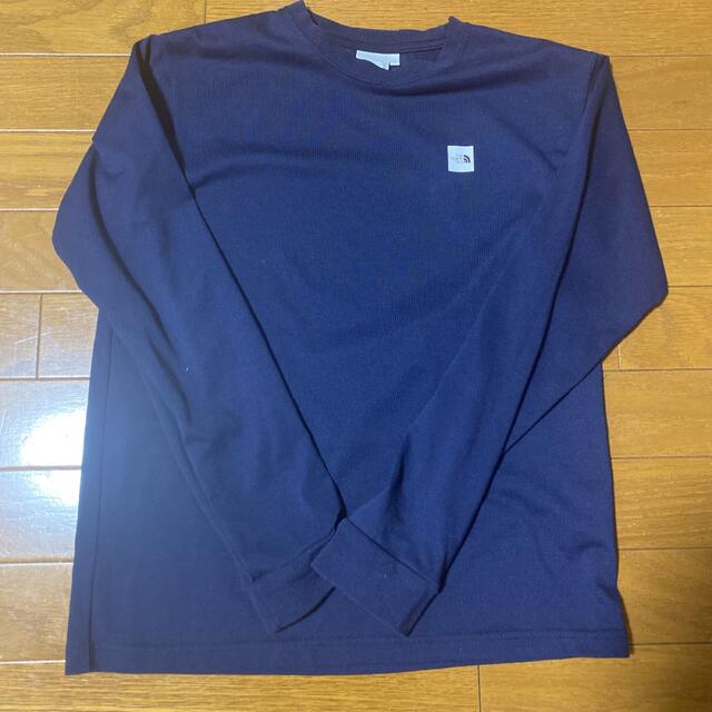 THE NORTH FACE(ザノースフェイス)のノースフェイス　ロンT  ネイビー レディースのトップス(Tシャツ(長袖/七分))の商品写真