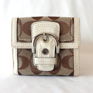 コーチ(COACH)のCOACH コーチ 二つ折り財布 シグネチャー 白×茶 ベルト ホワイト(財布)