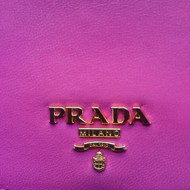 PRADA(プラダ)のくぴ様専用。プラダ長財布 レディースのファッション小物(財布)の商品写真