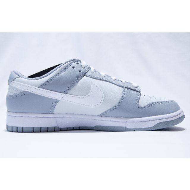 NIKE(ナイキ)のNike Dunk Low Wolf Grey ナイキ ダンク ウルフ グレー メンズの靴/シューズ(スニーカー)の商品写真