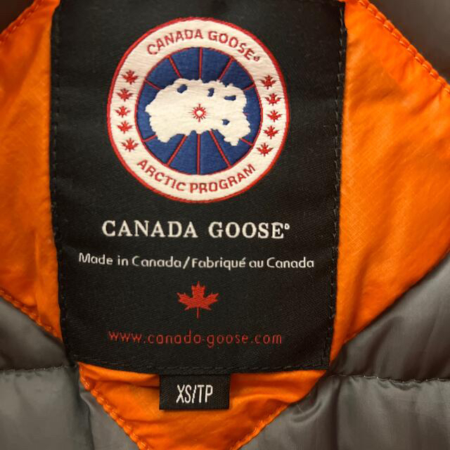 CANADA GOOSE(カナダグース)のカナダグース　ロッジ　ジャケット　ダウン　アウトドア　サンセットオレンジ　xs メンズのジャケット/アウター(ダウンジャケット)の商品写真