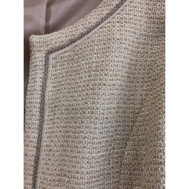 anySiS(エニィスィス)のツイードジャケット　Mサイズ　入園式　入学式 レディースのジャケット/アウター(ノーカラージャケット)の商品写真