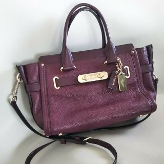 コーチ(COACH)のcoach スワッガー バッグ ボルドー コーチ 鞄 ブランド(ハンドバッグ)