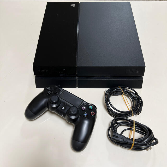 PlayStation4(プレイステーション4)のps4 本体　コントローラー付き エンタメ/ホビーのゲームソフト/ゲーム機本体(家庭用ゲーム機本体)の商品写真