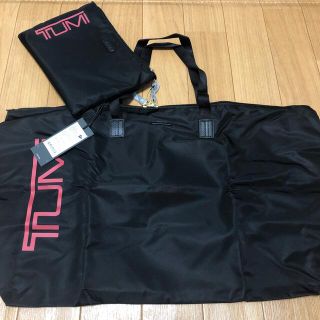 トゥミ(TUMI)のTUMI JUST IN CASE TOTE BLACK(トラベルバッグ/スーツケース)