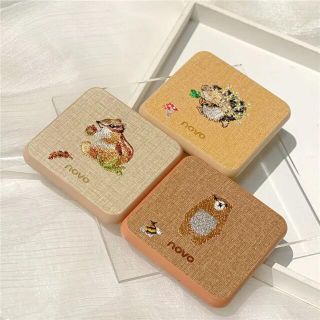 【♡話題沸騰♡】中国コスメnovo 9色動物刺繍アイシャドウパレット【当日発送】(アイシャドウ)