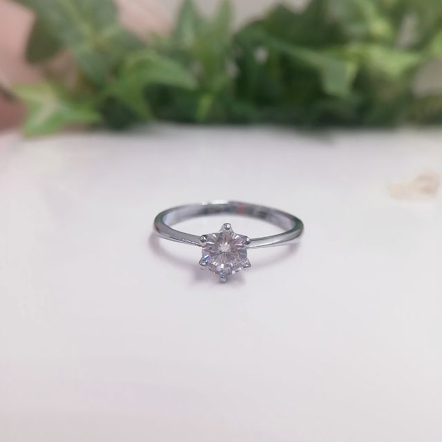 TOTO13015番、13.5号リング細身リング一粒石リングczダイヤモンド レディースのアクセサリー(リング(指輪))の商品写真